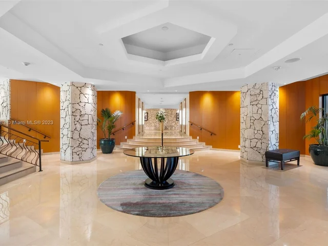 1121 Crandon Blvd # D401, Key Biscayne FL 33149