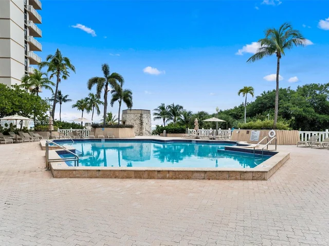 1121 Crandon Blvd # D401, Key Biscayne FL 33149