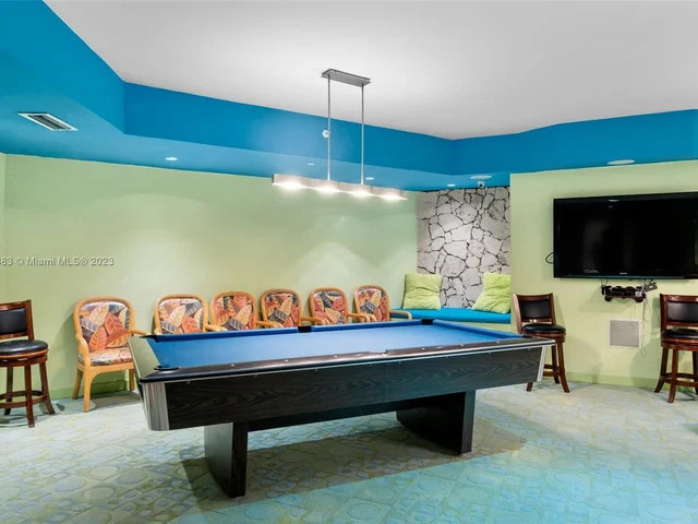 1121 Crandon Blvd # D401, Key Biscayne FL 33149