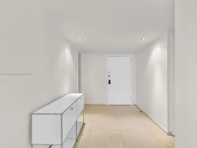 1121 Crandon Blvd # D401, Key Biscayne FL 33149