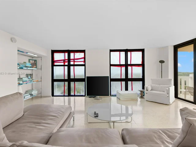 1121 Crandon Blvd # D401, Key Biscayne FL 33149