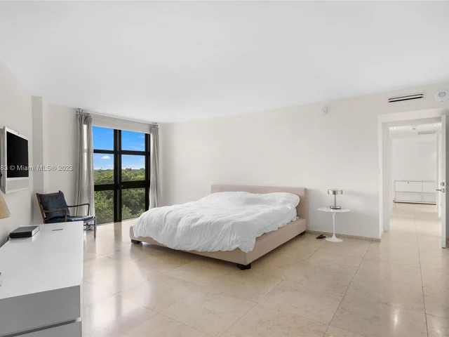 1121 Crandon Blvd # D401, Key Biscayne FL 33149