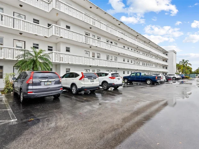 600 NE 2nd St # 415, Dania Beach FL 33004
