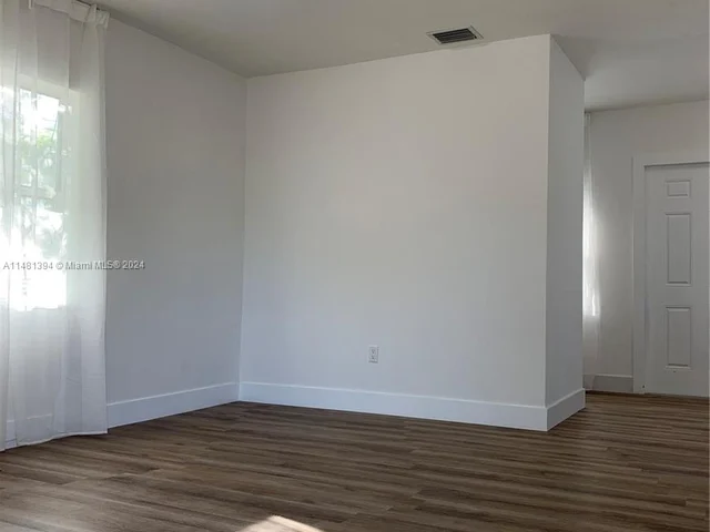 534 SW 16th Ave # 0, Miami FL 33135