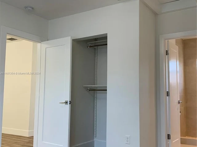 534 SW 16th Ave # 0, Miami FL 33135