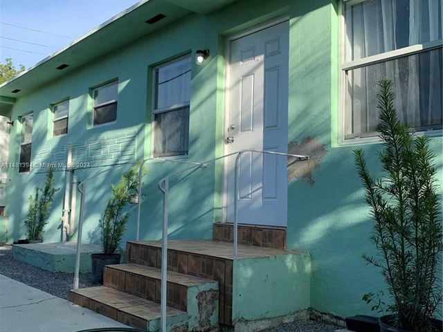 534 SW 16th Ave # 0, Miami FL 33135