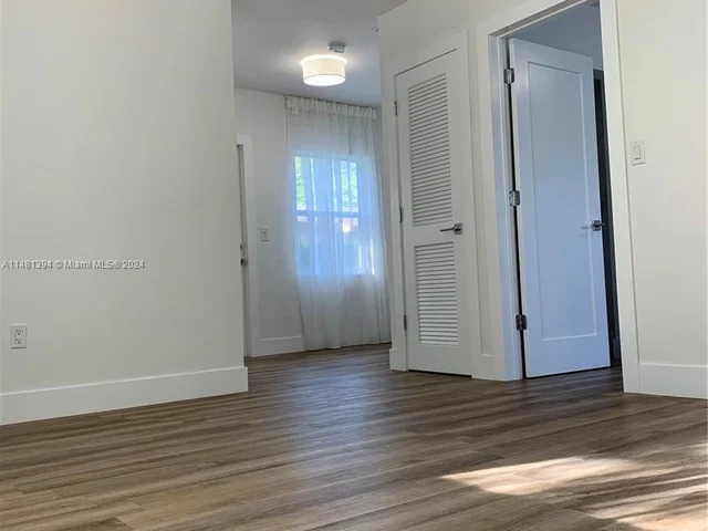 534 SW 16th Ave # 0, Miami FL 33135