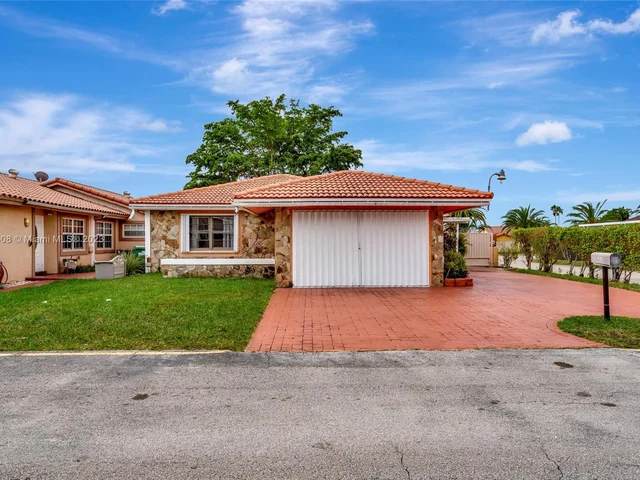 1506 SW 136th Pl, Miami FL 33184