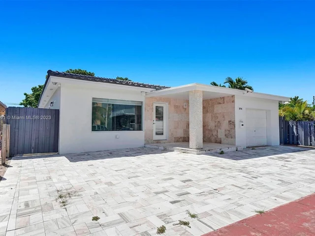 894 80th St, Miami Beach FL 33141