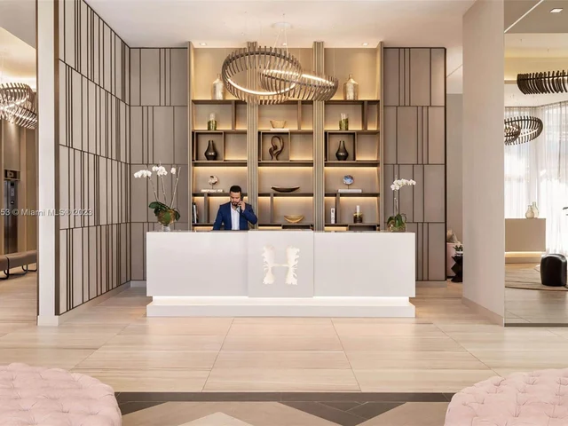 4010 S Ocean Dr # R2402, Hollywood FL 33019