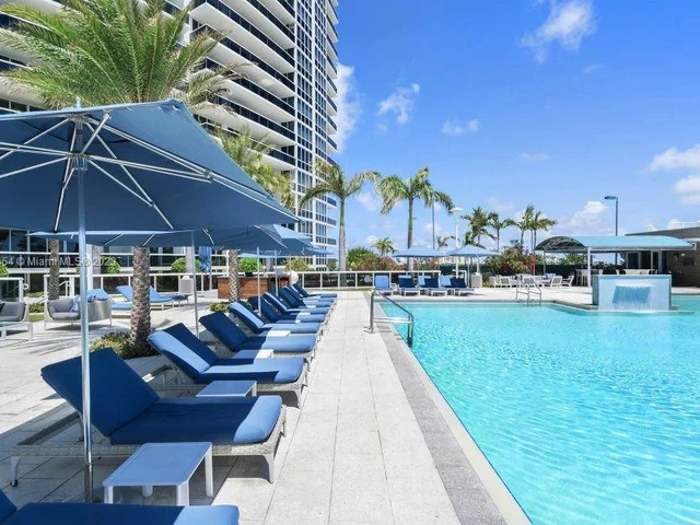 400 Alton Rd # 809, Miami Beach FL 33139