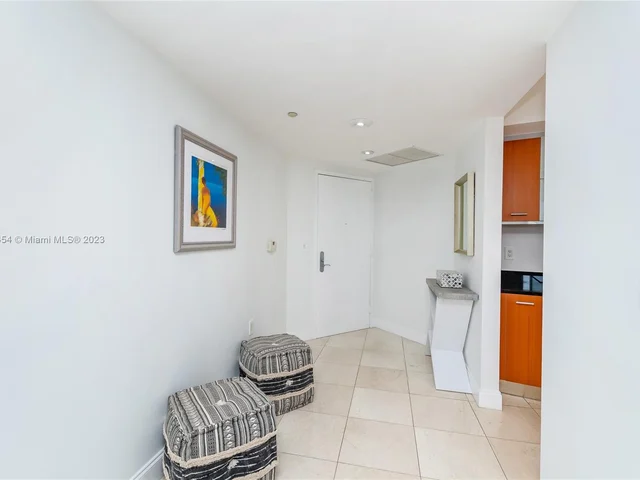 400 Alton Rd # 809, Miami Beach FL 33139