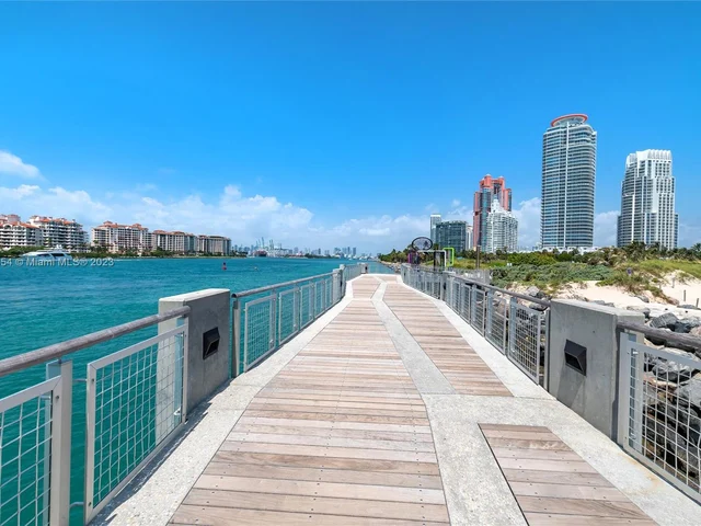 400 Alton Rd # 809, Miami Beach FL 33139