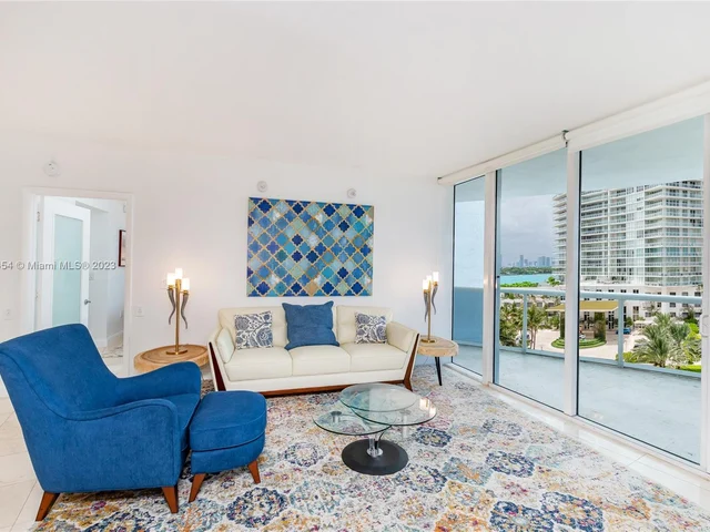 400 Alton Rd # 809, Miami Beach FL 33139