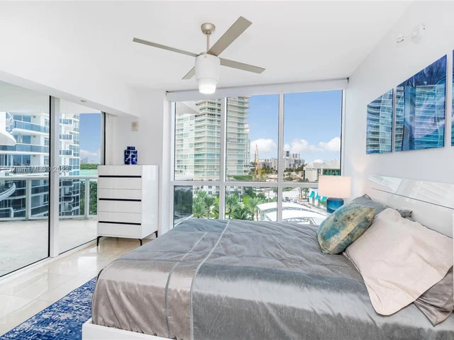 400 Alton Rd # 809, Miami Beach FL 33139