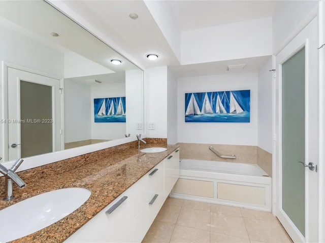 400 Alton Rd # 809, Miami Beach FL 33139