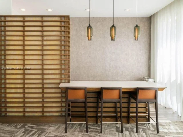 400 Alton Rd # 809, Miami Beach FL 33139