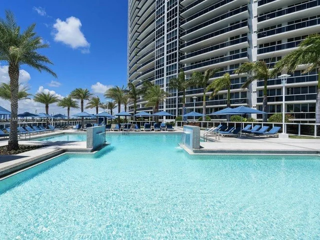 400 Alton Rd # 809, Miami Beach FL 33139