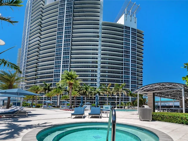 400 Alton Rd # 809, Miami Beach FL 33139