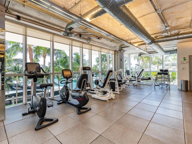 400 Alton Rd # 809, Miami Beach FL 33139