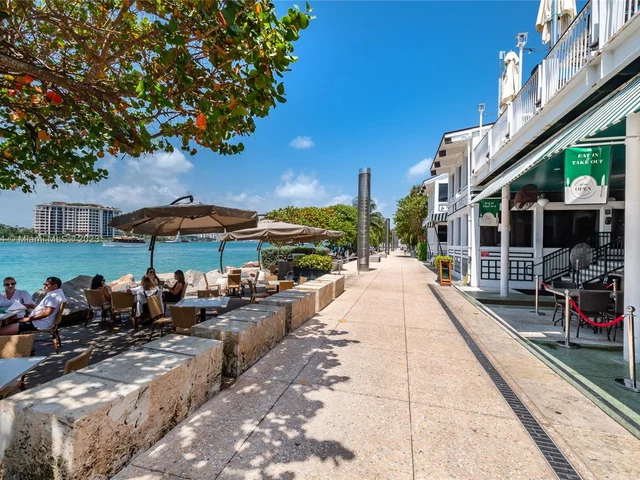 400 Alton Rd # 809, Miami Beach FL 33139