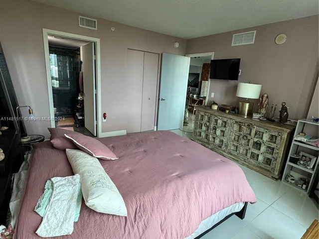 1861 NW S River Dr # 1110, Miami FL 33125