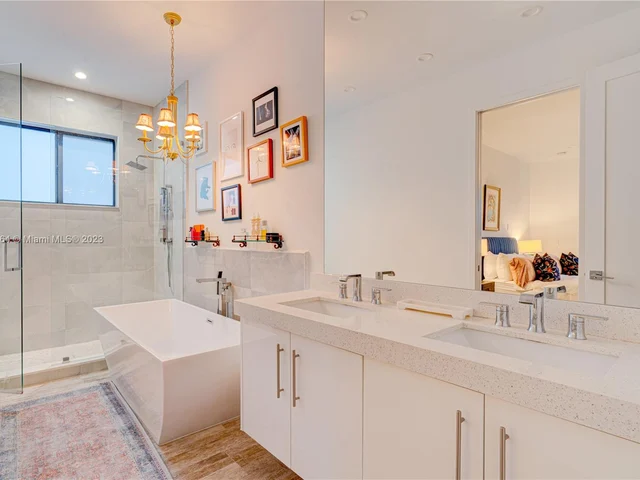 3032 SW 21st ST, Miami FL 33145