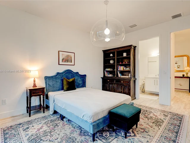 3032 SW 21st ST, Miami FL 33145