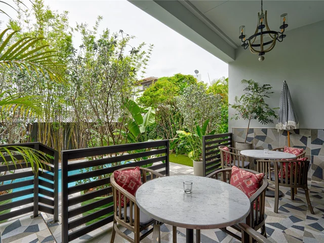 3032 SW 21st ST, Miami FL 33145