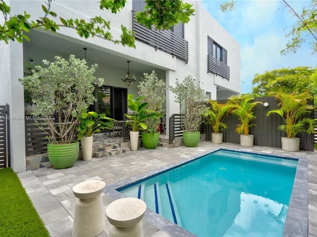 3032 SW 21st ST, Miami FL 33145