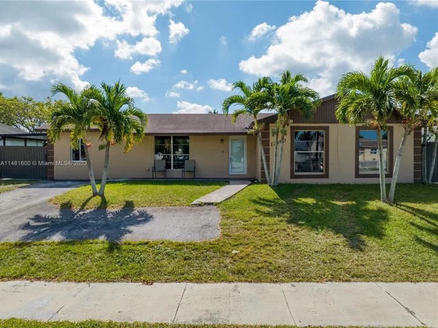 12460 SW 264th St, Homestead FL 33032