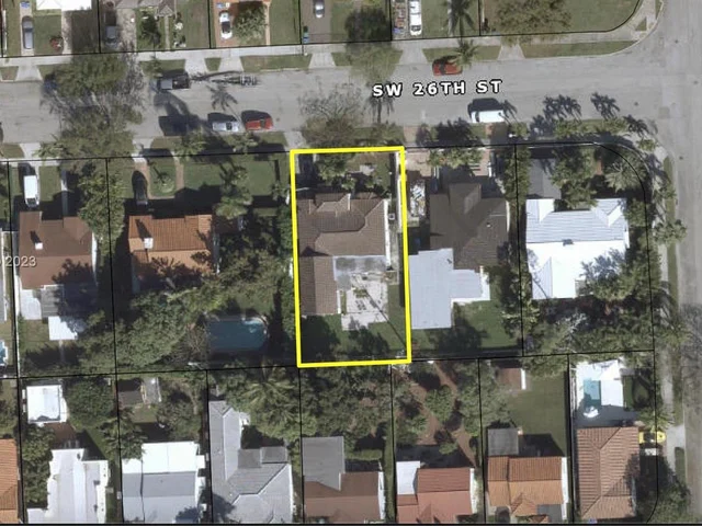 2324 SW 26th St, Miami FL 33133