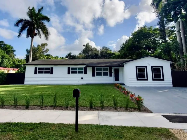 140 NE 159th St # 0, Miami FL 33162