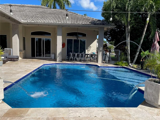 2253 SW 132nd Way, Davie FL 33325