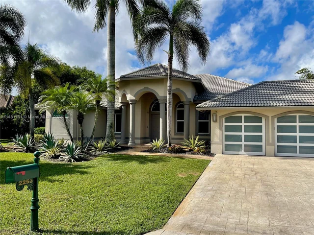 2253 SW 132nd Way, Davie FL 33325