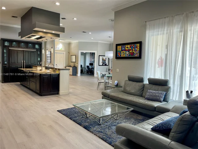 2253 SW 132nd Way, Davie FL 33325