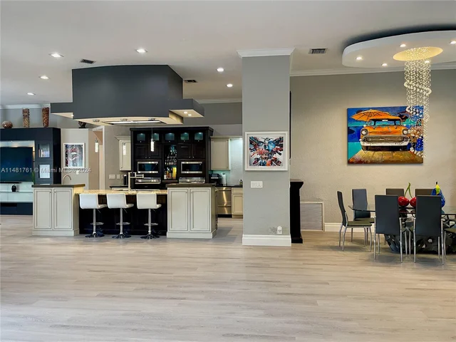 2253 SW 132nd Way, Davie FL 33325