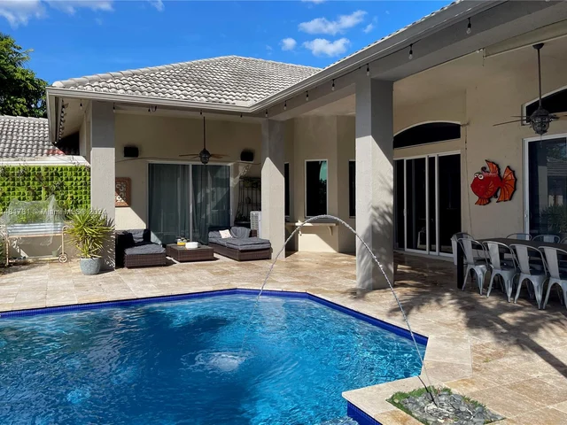 2253 SW 132nd Way, Davie FL 33325