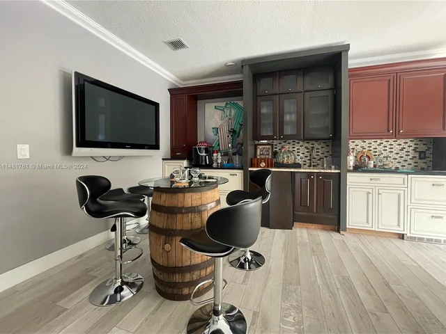 2253 SW 132nd Way, Davie FL 33325