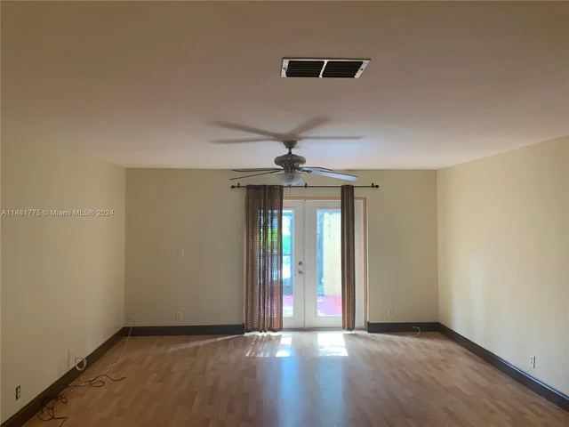 9732 NW 15th St # 306, Pembroke Pines FL 33024