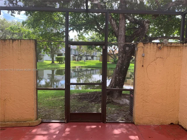 9732 NW 15th St # 306, Pembroke Pines FL 33024