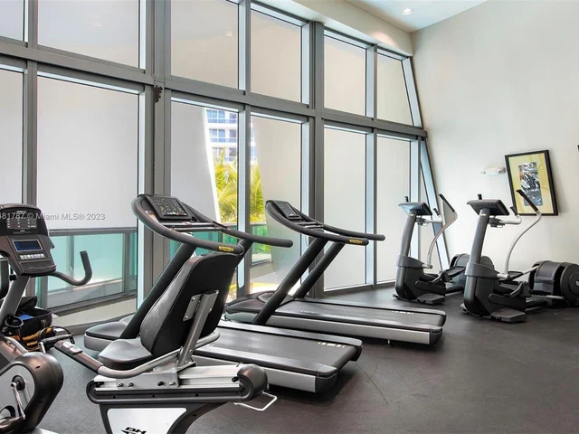 6000 Collins Ave # 123, Miami Beach FL 33140