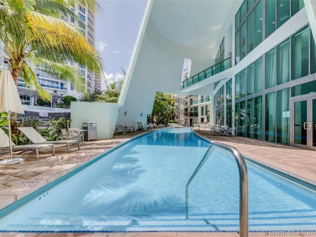 6000 Collins Ave # 123, Miami Beach FL 33140
