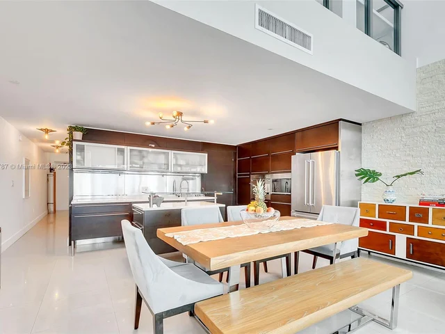 6000 Collins Ave # 123, Miami Beach FL 33140