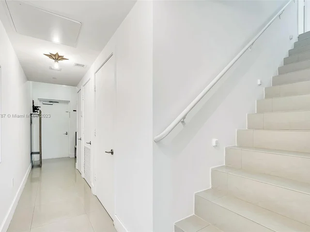 6000 Collins Ave # 123, Miami Beach FL 33140