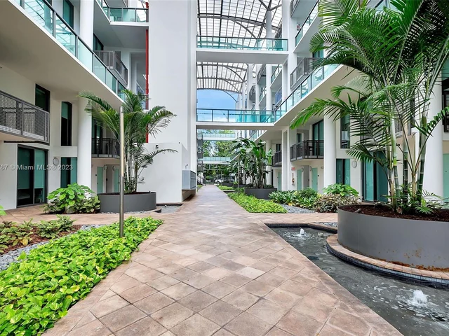 6000 Collins Ave # 123, Miami Beach FL 33140