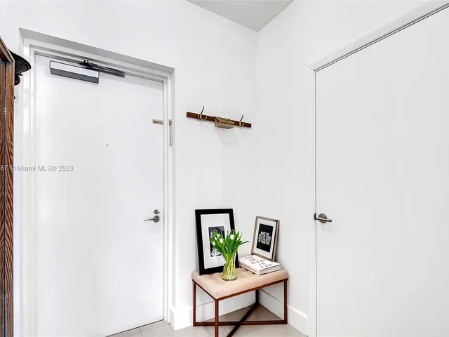 6000 Collins Ave # 123, Miami Beach FL 33140