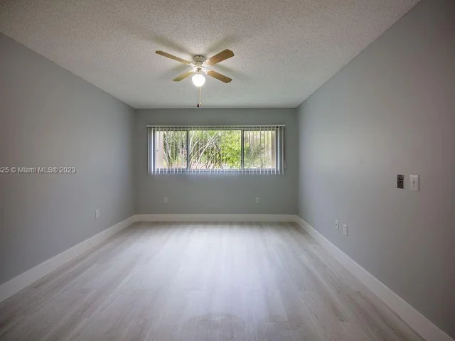 1200 SW 137th Ave # 213E, Pembroke Pines FL 33027