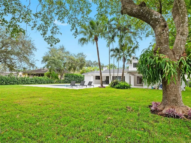 7611 SW 83rd Ct, Miami FL 33143