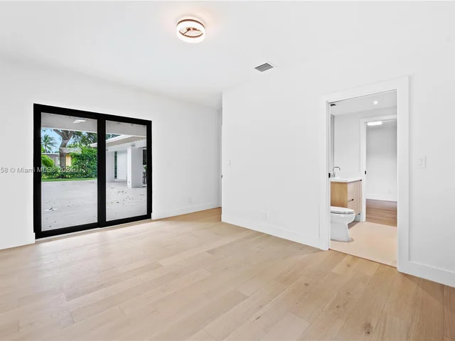 7611 SW 83rd Ct, Miami FL 33143